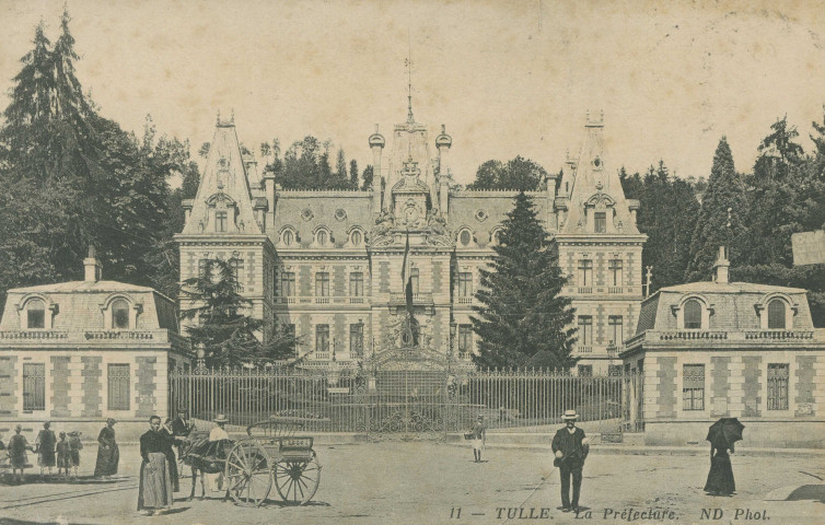 Tulle : "11- Tulle. La préfecture.".