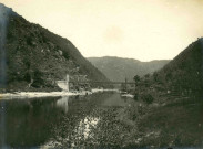 Auriac : pont du Chambon.