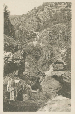 Gimel : "20. Gimel (Corrèze) - Gorges - Vue du pont.".