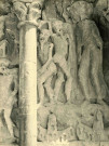 Détail du tympan du portail de l'église.