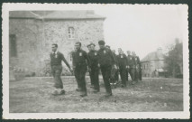 Hommage rendu par le maquis de La Besse au monument aux Morts de Sainte-Féréole.