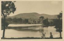 Saint-Augustin : "La Corrèze touristique - 79. Vue panoramique des Monédières - Vue prise à l'étang de Beyssac-St-Augustin".
