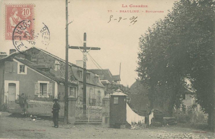 Beaulieu-sur-Dordogne : "La Corrèze - 77. - Beaulieu - Boulevard".