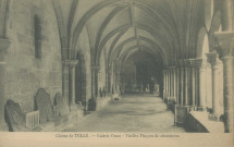 Tulle : "Cloître de Tulle. - Galerie Ouest - Vieilles plaques de cheminées.".