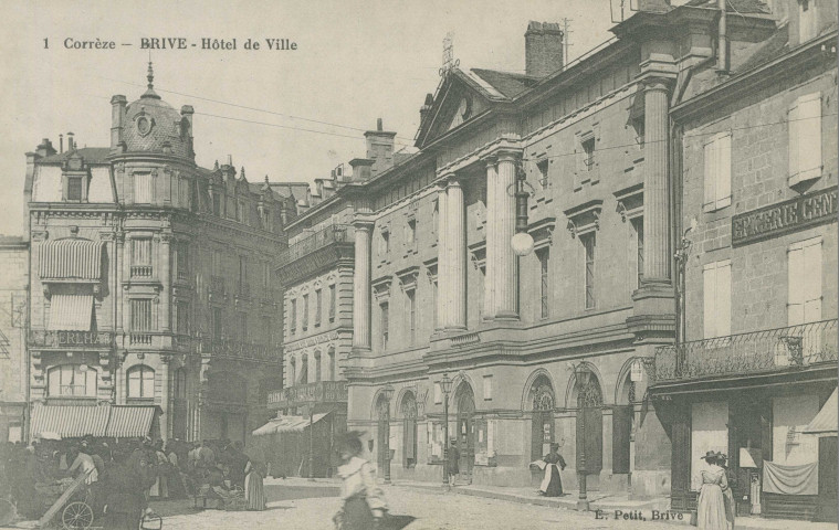Brive-la-Gaillarde : "1 Corrèze - Brive - Hôtel de ville".