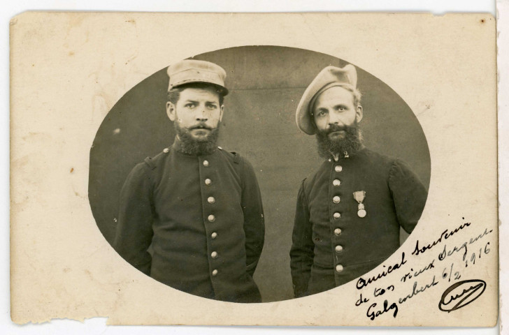 Camp de Würzburg : portrait dédicacé de deux soldats.
