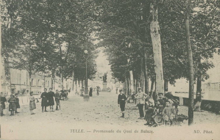 Tulle : "32 Tulle. - Promenade du quai de Baluze.".