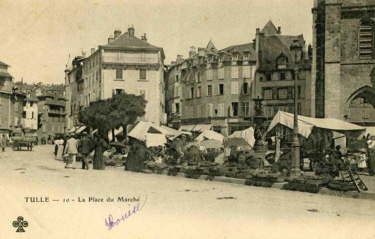 "Tulle - 10 - La Place du Marché".