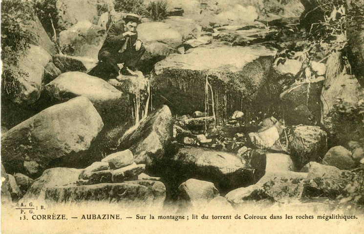 "13. Corrèze. - Aubazine. - Sur la montagne; lit du torrent de Coiroux dans les roches mégalithiques".