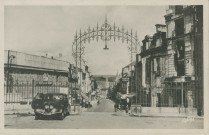 Brive-la-Gaillarde : "24 Brive-la-Gaillarde (Corrèze). - Sortie de la gare.".