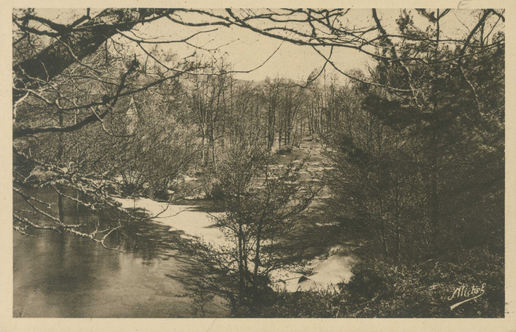 Sarran : "La Corrèze touristique - 12. Sarran - Le barrage sur la Corrèze - Moulin du Cheix".