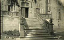 Le pavillon de chirurgie et de spécialités.