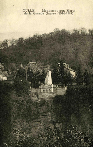 "Tulle. - Monument aux Morts de la Grande Guerre (1914-1918)".