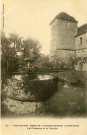 "30 - Ancienne Abbaye Cistercienne d'Obazine. La Fontaine et le Donjon".