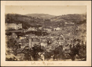 Vue sur l'église Saint Jean et le quartier de la Barrière.