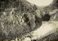 Le Saillant, vallée de la Vézère. Le saut du Saumon.