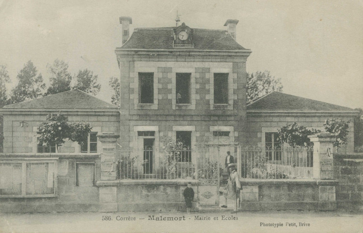 Malemort : "586. Corrèze - Malemort - Mairie et écoles".