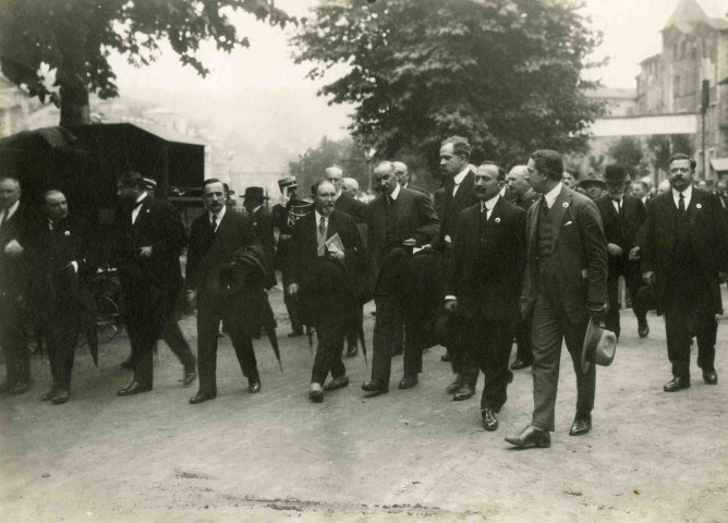 MM. André Mazeirie, Clément Rambaud, Henri Queuille, Charles Chaumet, Jacques Parrical de Chammard, Ernest Dupuy.
