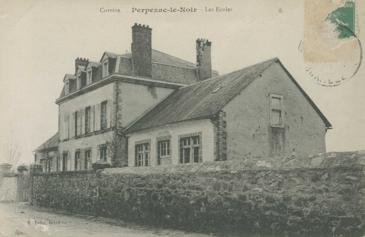 Perpezac-le-Noir : "Corrèze - Perpezac-le-Noir - Les écoles".