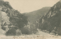 Bort-les-Orgues : "Gorges de la Cère". En réalité il s'agit des gorges de la Dordogne à Bort et de la ligne de chemin de fer d'Eygurande à Aurillac.
