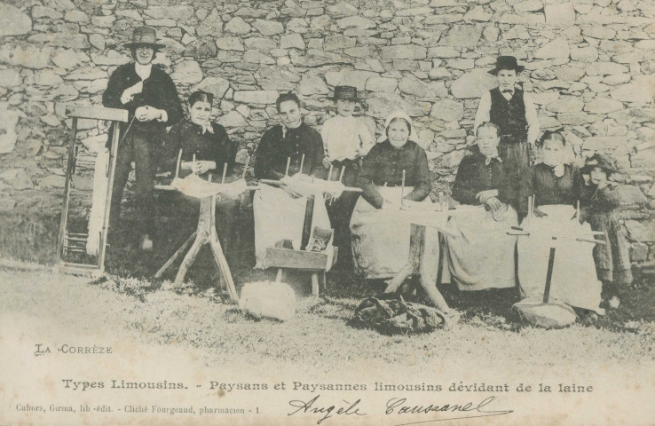 Folklore : "La Corrèze - Types limousins. - Paysans et paysannes limousins dévidant de la laine".