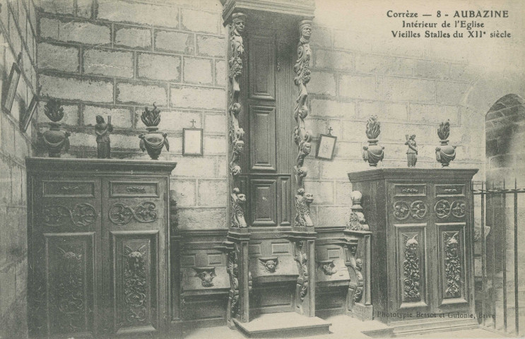 Aubazine : "Corrèze - 8 - Aubazine - Intérieur de l'église - Vieilles stalles du XIIe siècle