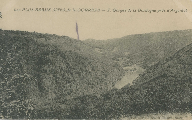 Argentat : "Les plus beaux sites de la Corrèze - 7. Gorges de la Dordogne près d'Argentat".