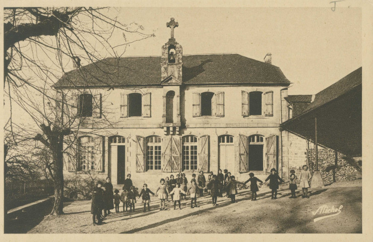 Sarran : "La Corrèze touristique - 4. Sarran - Ecole libre de filles - Pensionnat du Sacré-Coeur".