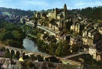 "Uzerche (Corrèze). La perle du Limousin. Vue générale de la cité bâtie sur un promontoire dominant la Vézère".
