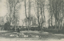 Brive-la-Gaillarde : "Corrèze - 3 - Brive, la place de la Guierle, le dimanche".