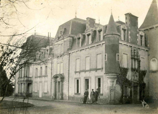 Château de Bach, propriété de l'érudit Gustave Clément-Simon.