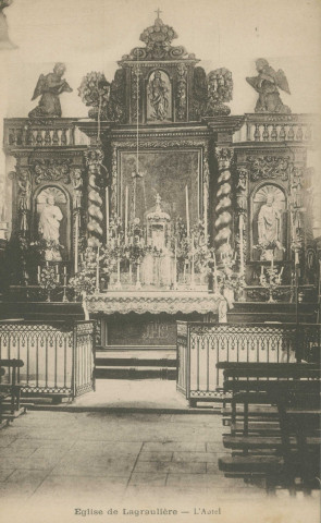 Lagraulière : "Eglise de Lagraulière - L'autel".