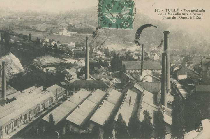Tulle : "143 - Tulle - Vue générale de la Manufacture d'armes prise de l'Ouest à l'Est".