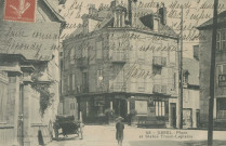 Ussel : "43 - Ussel - Place et statue Treich-Laplaine".