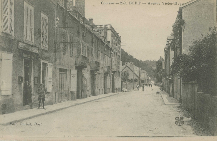 Bort-les-Orgues : "Corrèze - 259. Bort - Avenue Victor-Hugo".