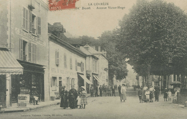 Bort-les-Orgues : "La Corrèze - 554. Bort - Avenue Victor-Hugo".