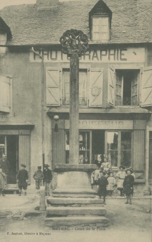 Meymac : "Meymac - Croix de la place".