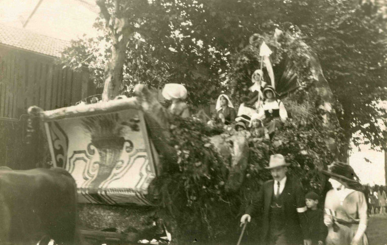 Char de jeunes filles.