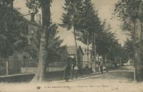 Le Lonzac : "5. Le Lonzac (Corrèze) - L'hôtel de ville - Les écoles".