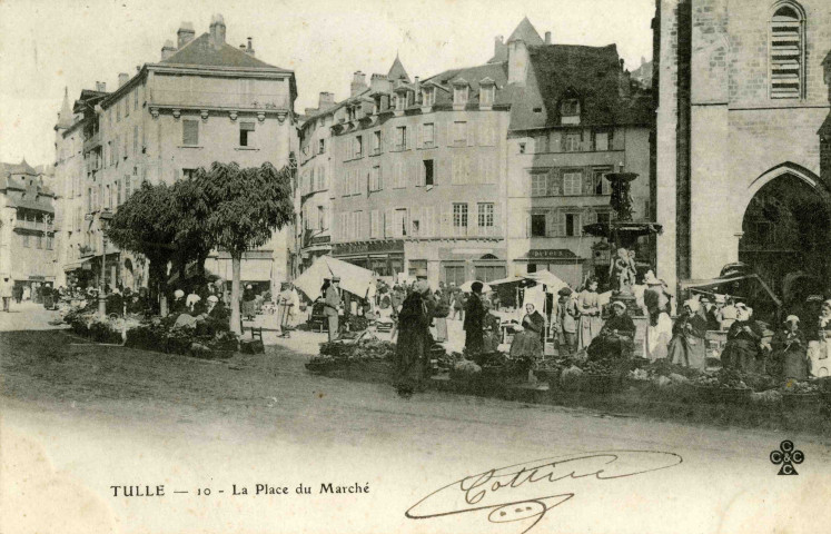 "Tulle - 10 - La Place du Marché".