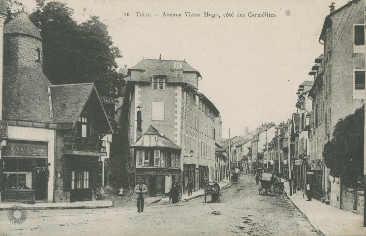 Tulle : "16 Tulle - Avenue Victor Hugo, côté des Carmélites".