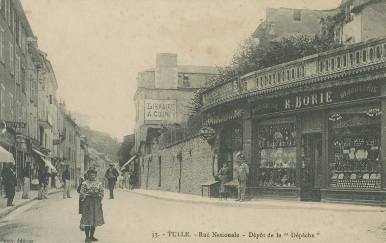 Tulle : "33. - Tulle. - Rue nationale - Dépôt de la "Dépêche"".
