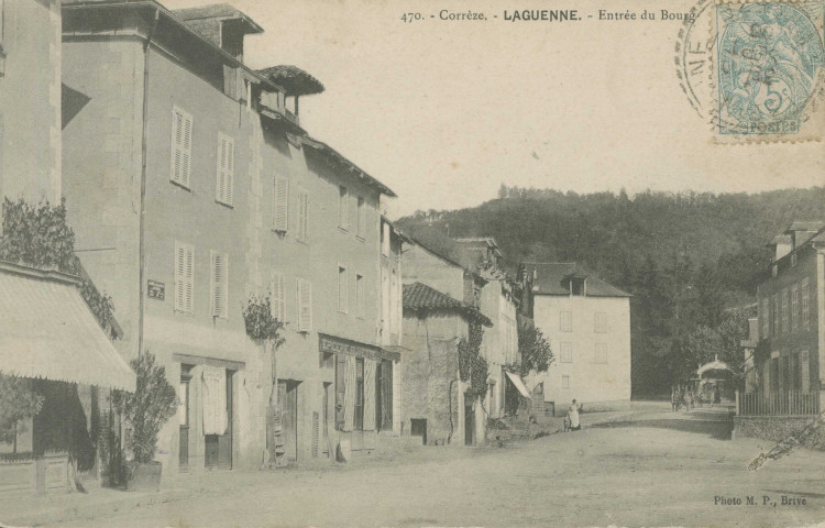 Laguenne : "470. - Corrèze. - Laguenne. - Entrée du bourg".