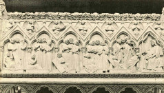 Détail du tombeau en pierre de Saint-Etienne d'Aubazine.