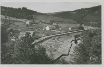 Tulle : "83 Tulle. - Vue générale sur le stade et la baignade".
