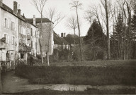 Maisons au bord de la Vézère.