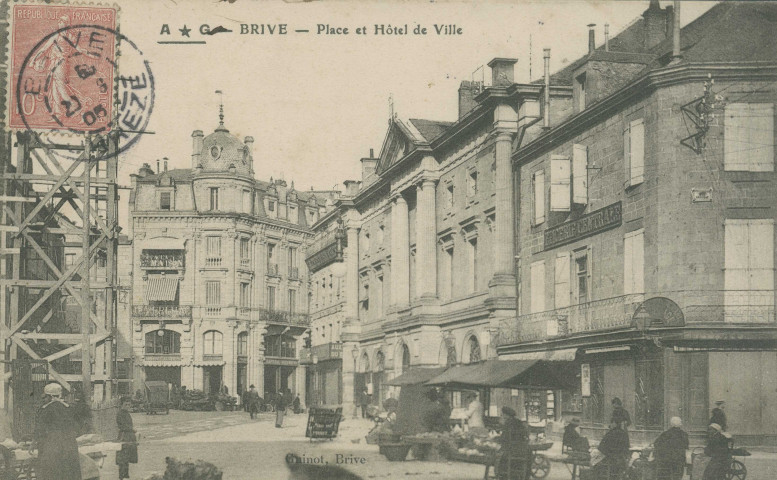 Brive-la-Gaillarde : "Brive - Place et hôtel de ville".