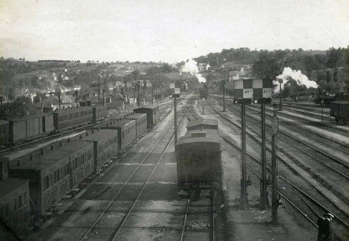 Gare : trains de marchandises, échangeur.