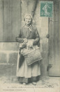 Folklore : "65. - Corrèze. - Coiffe ou barbichet du Bas-Limousin (vue de face)". Femme portant un cabas de Beynat.
