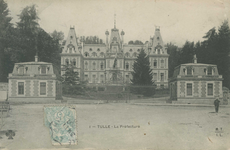 Tulle : "1 - Tulle - La préfecture".